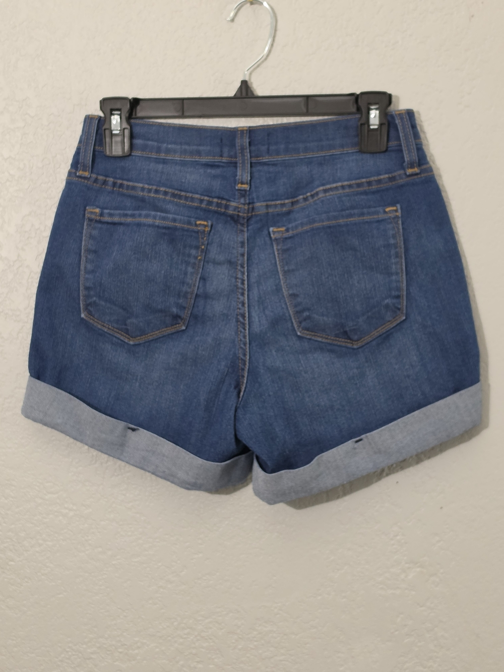 Judy Blue Mid-Rise Rolled Hem Medium Wash Denim Shorts Womens Small Stretchy - Picture 3 of 6